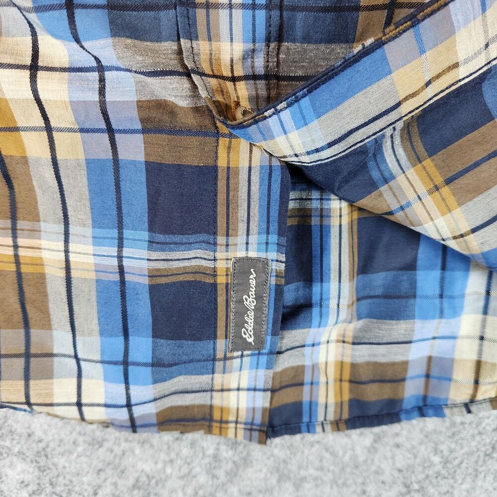Eddie Bauer Travex Shirt Men Medium Blue Plaid Classic‎ Fit Button Mesh Pocket - Picture 5 of 11
